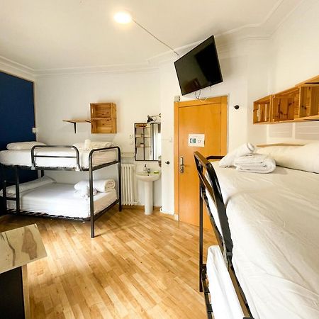 Az The Bridge Hostel - Coliving Сарагоса Экстерьер фото