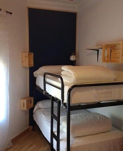 Az The Bridge Hostel - Coliving Сарагоса Экстерьер фото