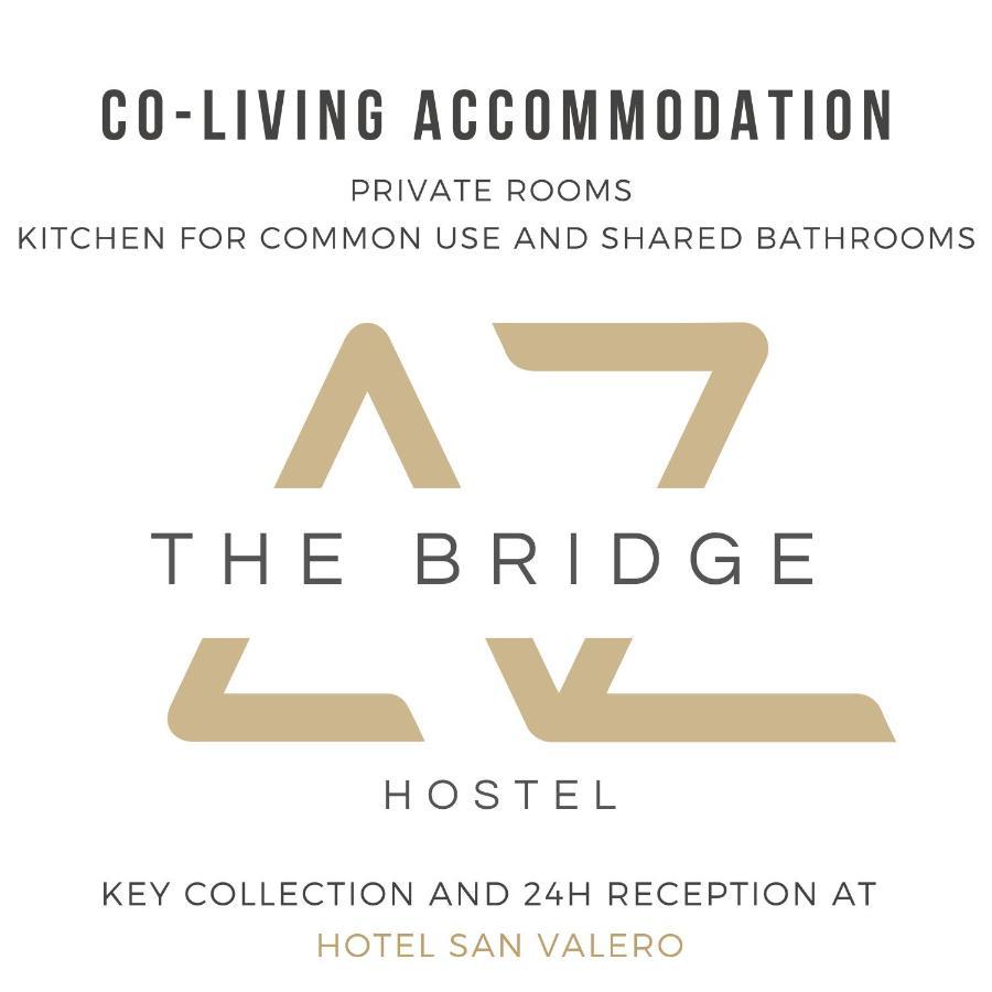 Az The Bridge Hostel - Coliving Сарагоса Экстерьер фото