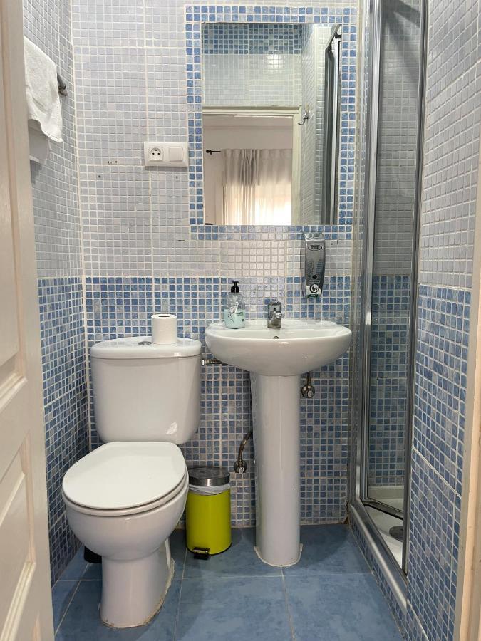 Az The Bridge Hostel - Coliving Сарагоса Экстерьер фото