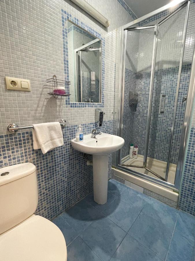 Az The Bridge Hostel - Coliving Сарагоса Экстерьер фото